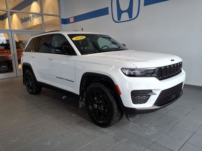 Used 2024 Jeep Grand Cherokee Altitude