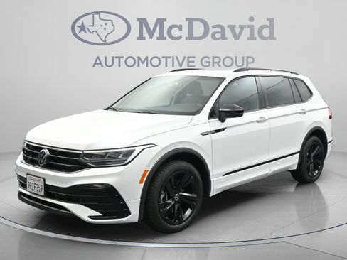 Used 2024 Volkswagen Tiguan SE R-Line FWD image 1
