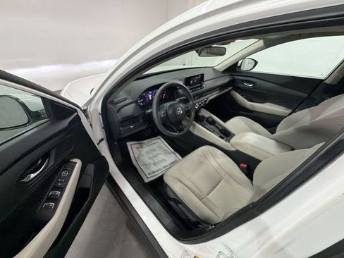 Used 2023 Honda Accord LX image 10