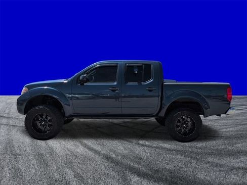 Used 2015 Nissan Frontier SV RWD image 7