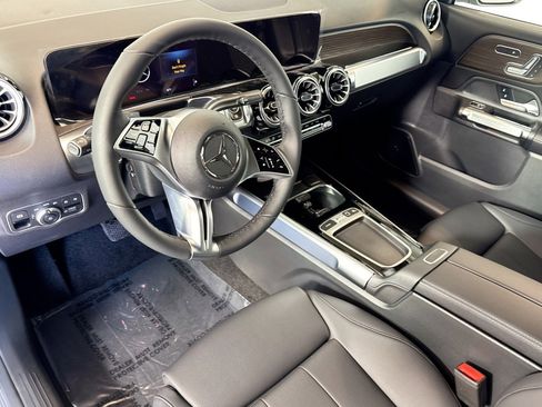New 2026 Mercedes-Benz GLB 250 4MATIC image 9