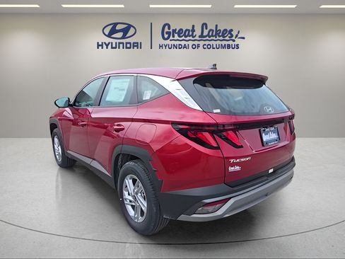 Used 2026 Hyundai Tucson SE AWD/4WD image 3