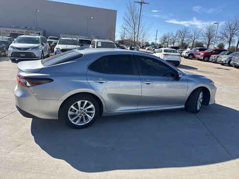 Used 2023 Toyota Camry LE image 3