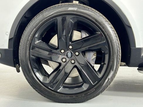 Used 2022 Land Rover Discovery HSE R-Dynamic image 40