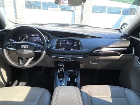 Used 2022 Cadillac XT4 Luxury w/ Cold Weather Package image 29