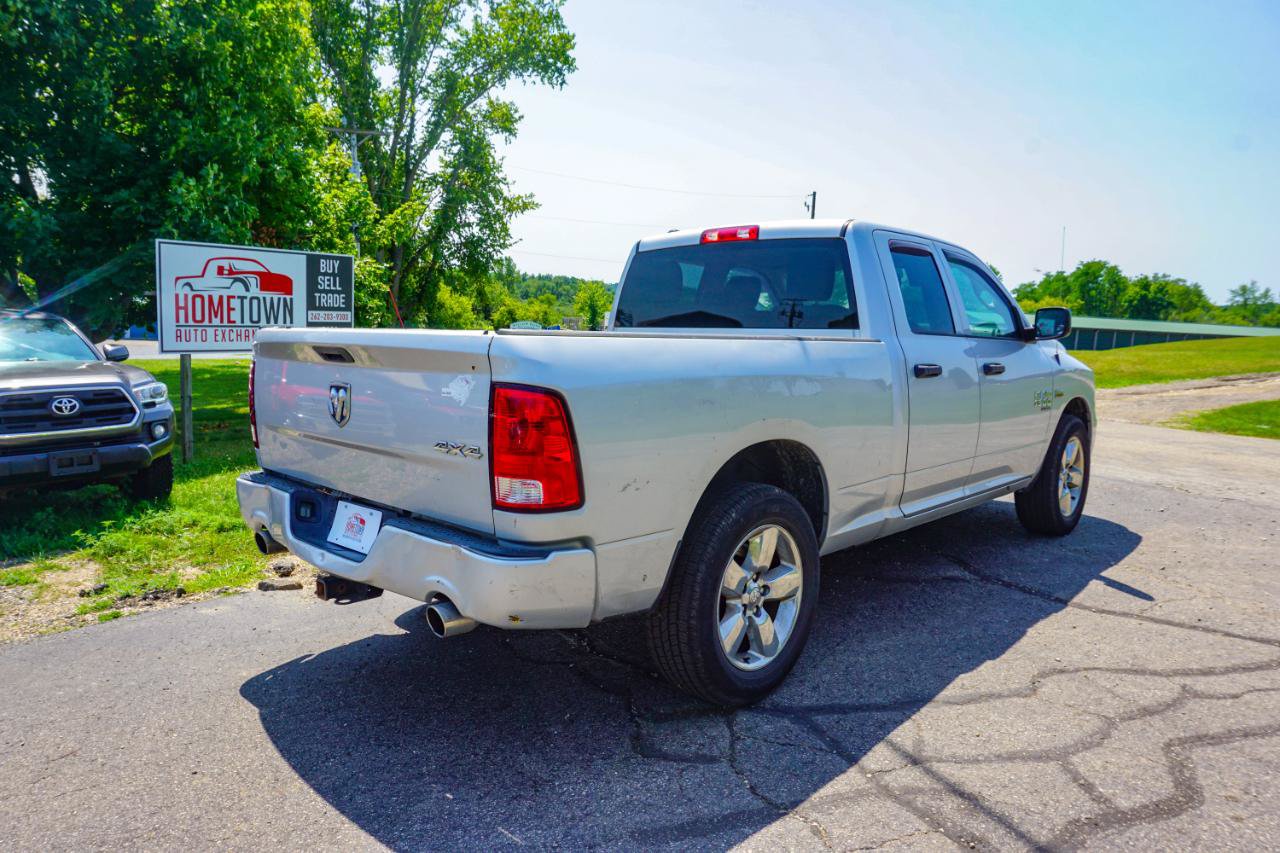 Used 2019 RAM 1500 Express w/ Express Value Package AWD/4WD image 3