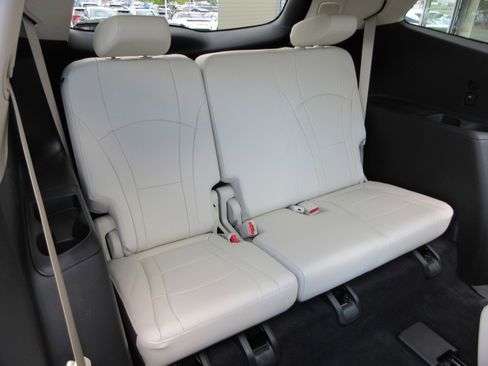 Used 2023 Buick Enclave Premium w/ Experience Buick Package AWD/4WD image 19
