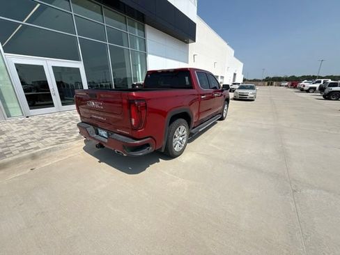 Used 2024 GMC Sierra 1500 Denali w/ Technology Package AWD/4WD image 3