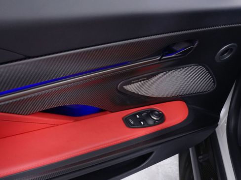 Used 2025 Aston Martin Vanquish image 32