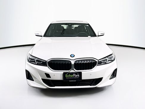 Used 2025 BMW 330i Sedan RWD image 2