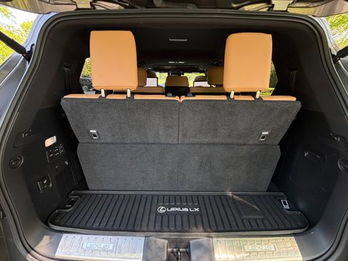 Used 2023 Lexus LX 600 4WD w/ Accessory Package (Z1) image 34