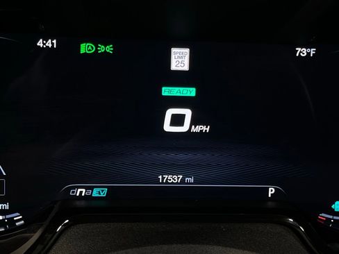 Used 2025 Alfa Romeo Tonale w/ Premium Package image 15