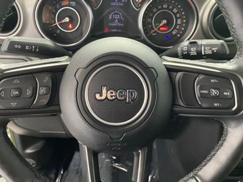 Used 2022 Jeep Wrangler Sport S image 32