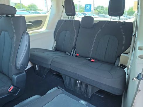 Used 2023 Chrysler Voyager LX FWD image 27