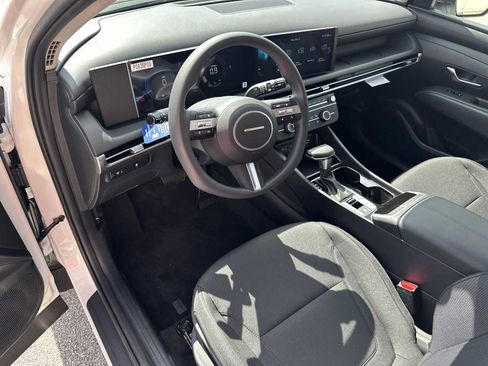 New 2026 Hyundai Tucson SE image 8