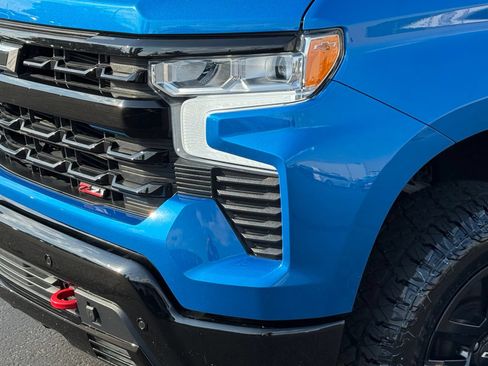 Used 2024 Chevrolet Silverado 1500 LT Trail Boss w/ Convenience Package II AWD/4WD image 10