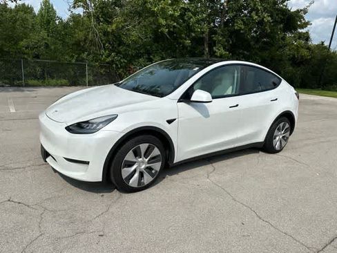 Used 2021 Tesla Model Y Long Range AWD/4WD image 2