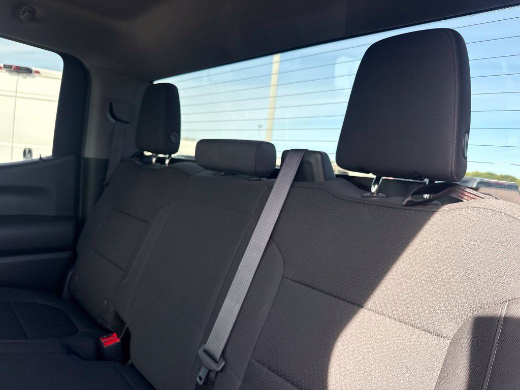 Used 2019 Chevrolet Silverado 1500 Custom Trail Boss w/ Custom Convenience Package AWD/4WD image 16