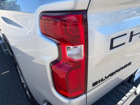 Used 2021 Chevrolet Silverado 1500 RST w/ All Star Edition Plus AWD/4WD image 17