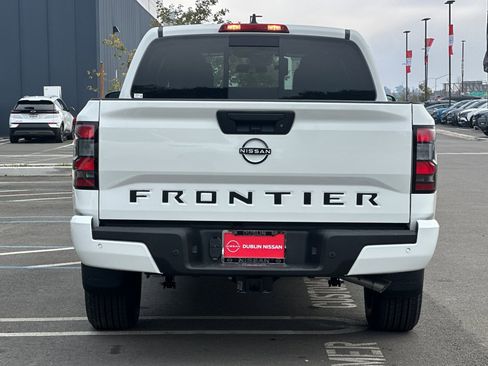 New 2026 Nissan Frontier SV w/ SV Convenience Package image 5