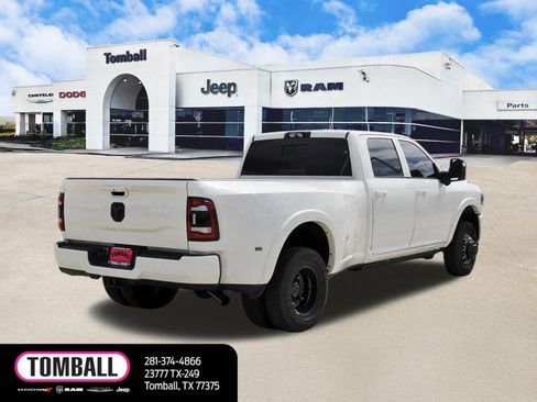 Used 2024 RAM 3500 Limited w/ Night Edition AWD/4WD image 7