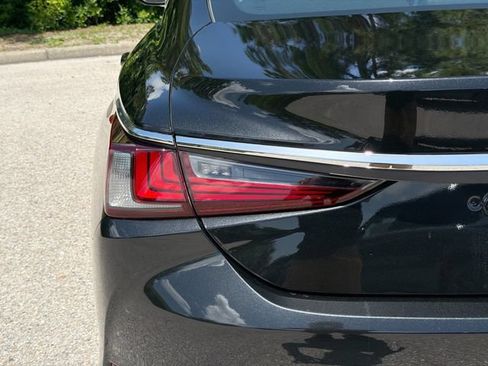 Used 2025 Lexus ES 350 w/ Premium Package FWD image 10