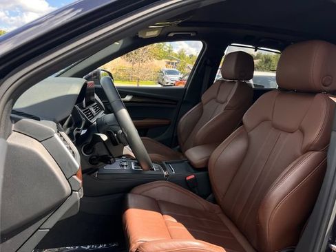 Used 2020 Audi Q5 2.0T Premium Plus w/ Premium Plus Package AWD/4WD image 11