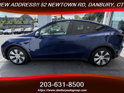 Used 2022 Tesla Model Y Long Range AWD/4WD image 2