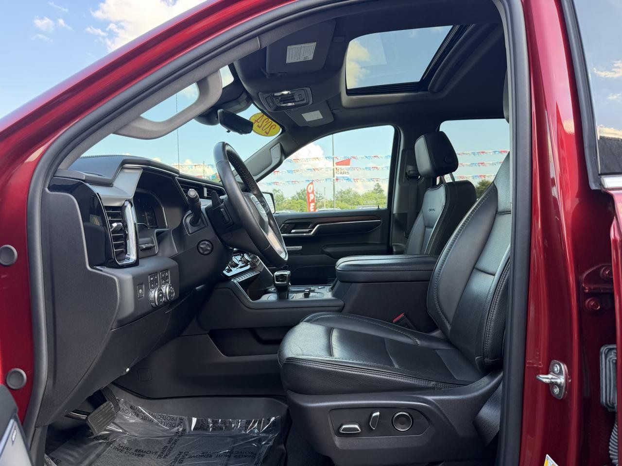Used 2024 GMC Sierra 1500 Denali w/ Denali Reserve Package AWD/4WD image 16