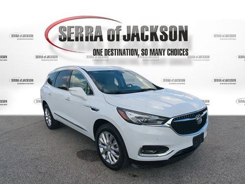 Used 2018 Buick Enclave Premium FWD image 2