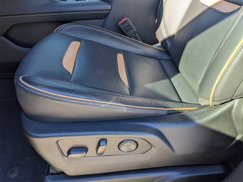 Used 2024 GMC Yukon AT4 w/ AT4 Premium Package image 20