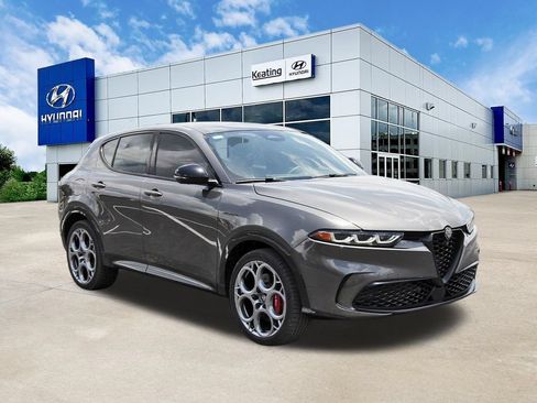 Used 2024 Alfa Romeo Tonale Veloce AWD/4WD image 3