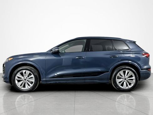 Used 2025 Audi Q6 e-tron Premium w/ Convenience Package image 2