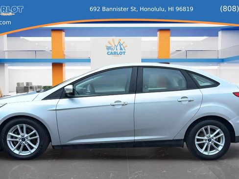 Used 2015 Ford Focus SE FWD image 5