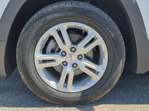 Used 2019 GMC Terrain SLE w/ Driver Convenience Package FWD image 10