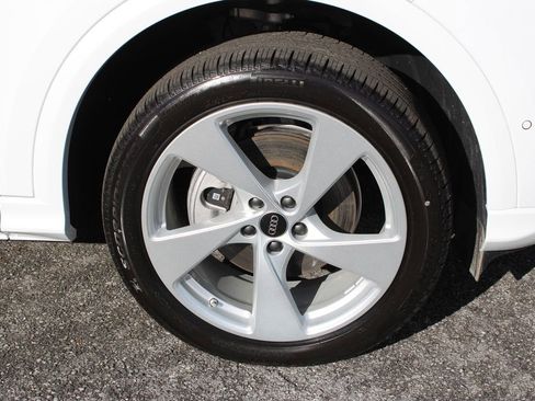 New 2025 Audi Q5 Premium Plus image 33