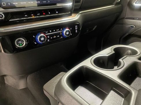 Used 2024 GMC Sierra 1500 Elevation AWD/4WD image 17