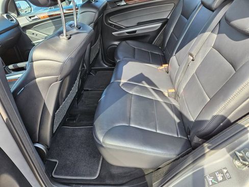 Used 2010 Mercedes-Benz ML 350 4MATIC image 13