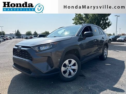 Used 2021 Toyota RAV4 LE FWD image 1