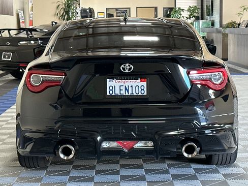 Used 2019 Toyota 86 image 5