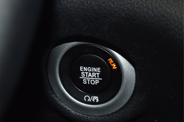 Certified 2025 Chrysler Pacifica Limited FWD image 31