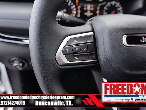 New 2026 Jeep Compass Latitude image 24