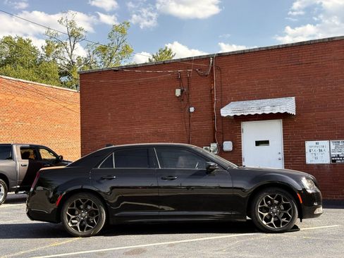 Used 2016 Chrysler 300 S RWD image 8