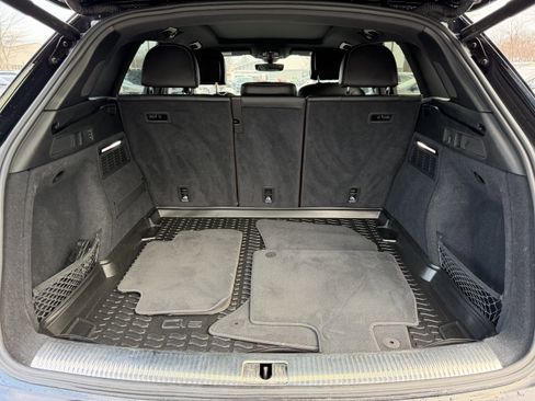 Used 2023 Audi SQ5 Prestige w/ Prestige Package image 26