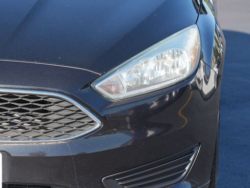 Used 2015 Ford Focus SE FWD image 9