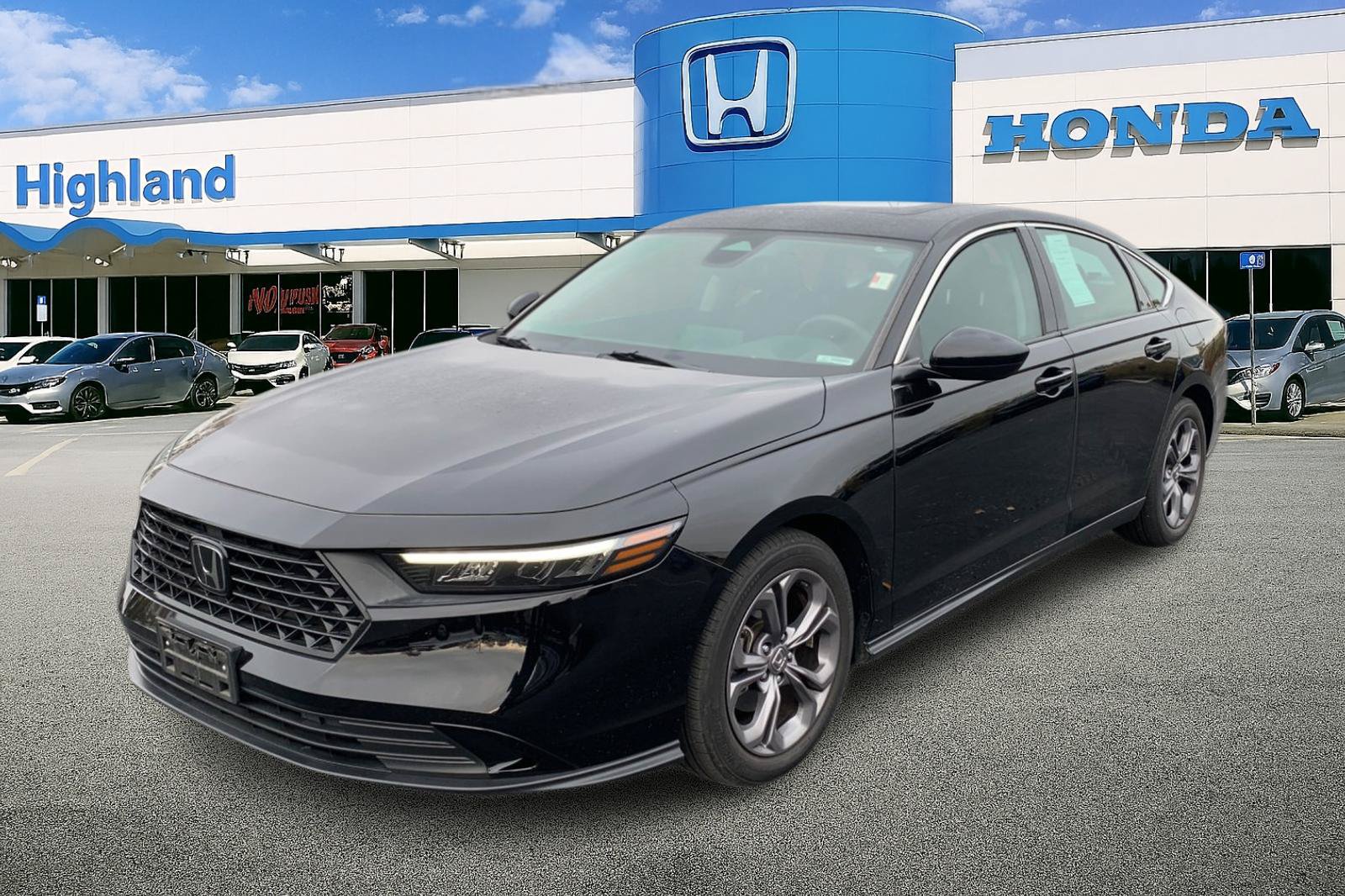 Used 2023 Honda Accord EX image 1