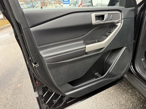 Used 2024 Ford Explorer XLT w/ Equipment Group 202A image 19