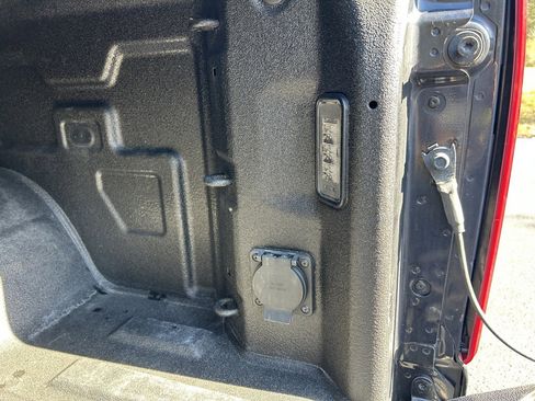 Used 2024 Chevrolet Silverado 1500 High Country image 31