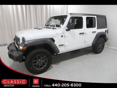 Used 2024 Jeep Wrangler Unlimited Sport AWD/4WD image 3