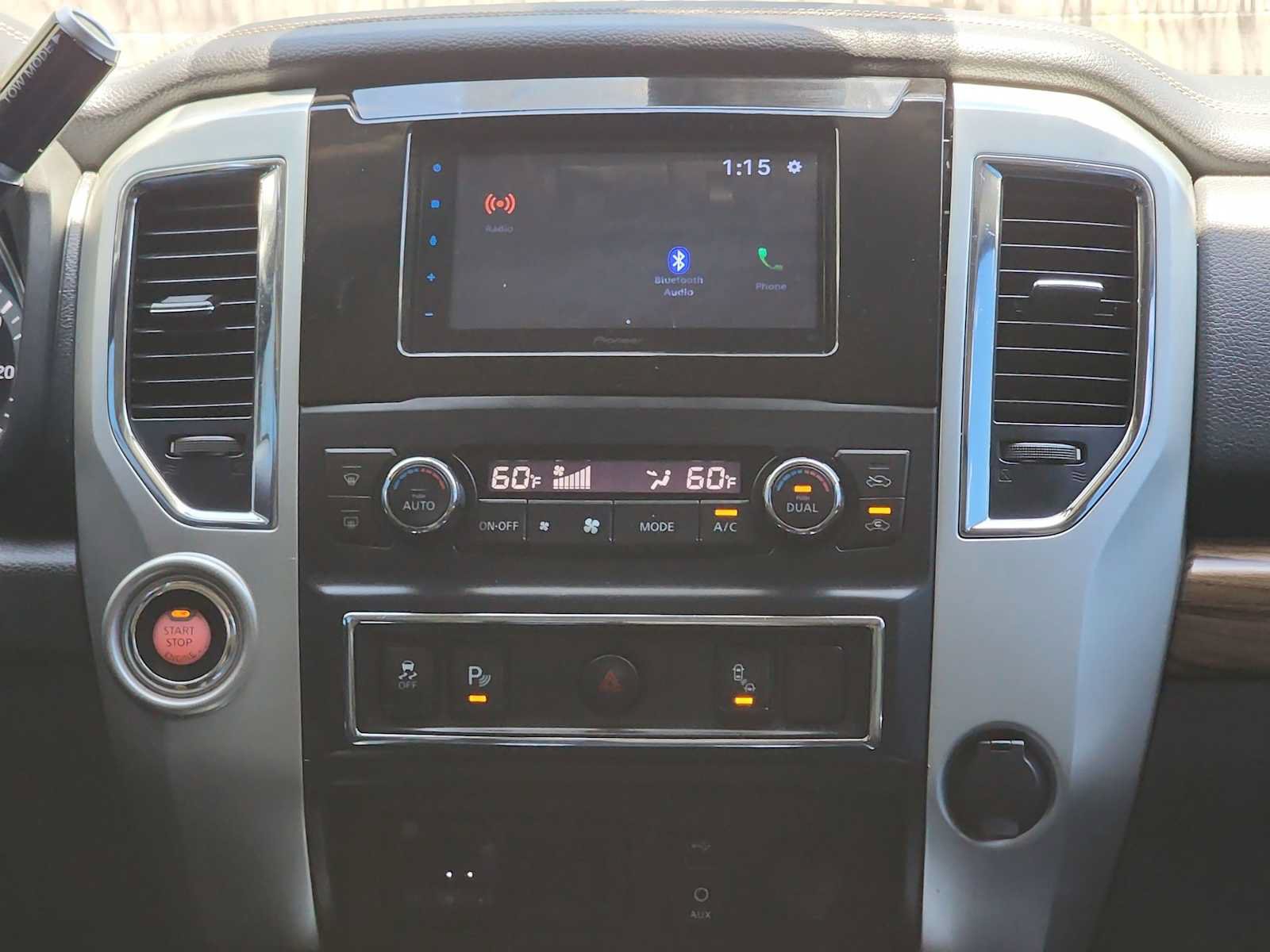 Used 2017 Nissan Titan SL RWD image 20